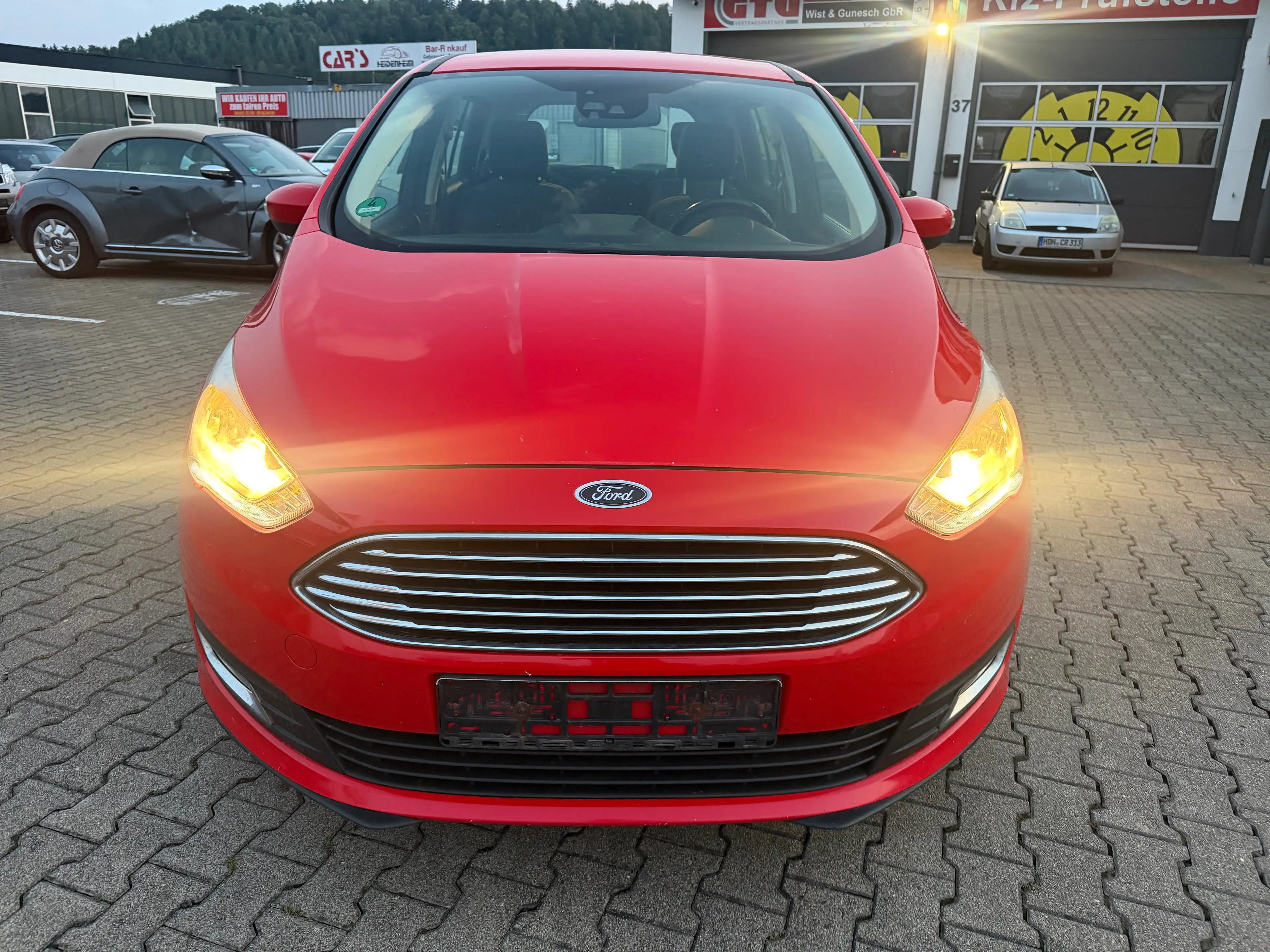 Ford Grand C-Max Titanium Automatik — photo 2