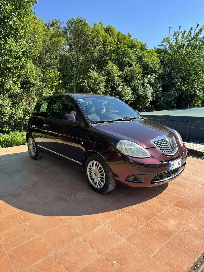 Lancia Ypsilon 1.2 8v Versus - 2