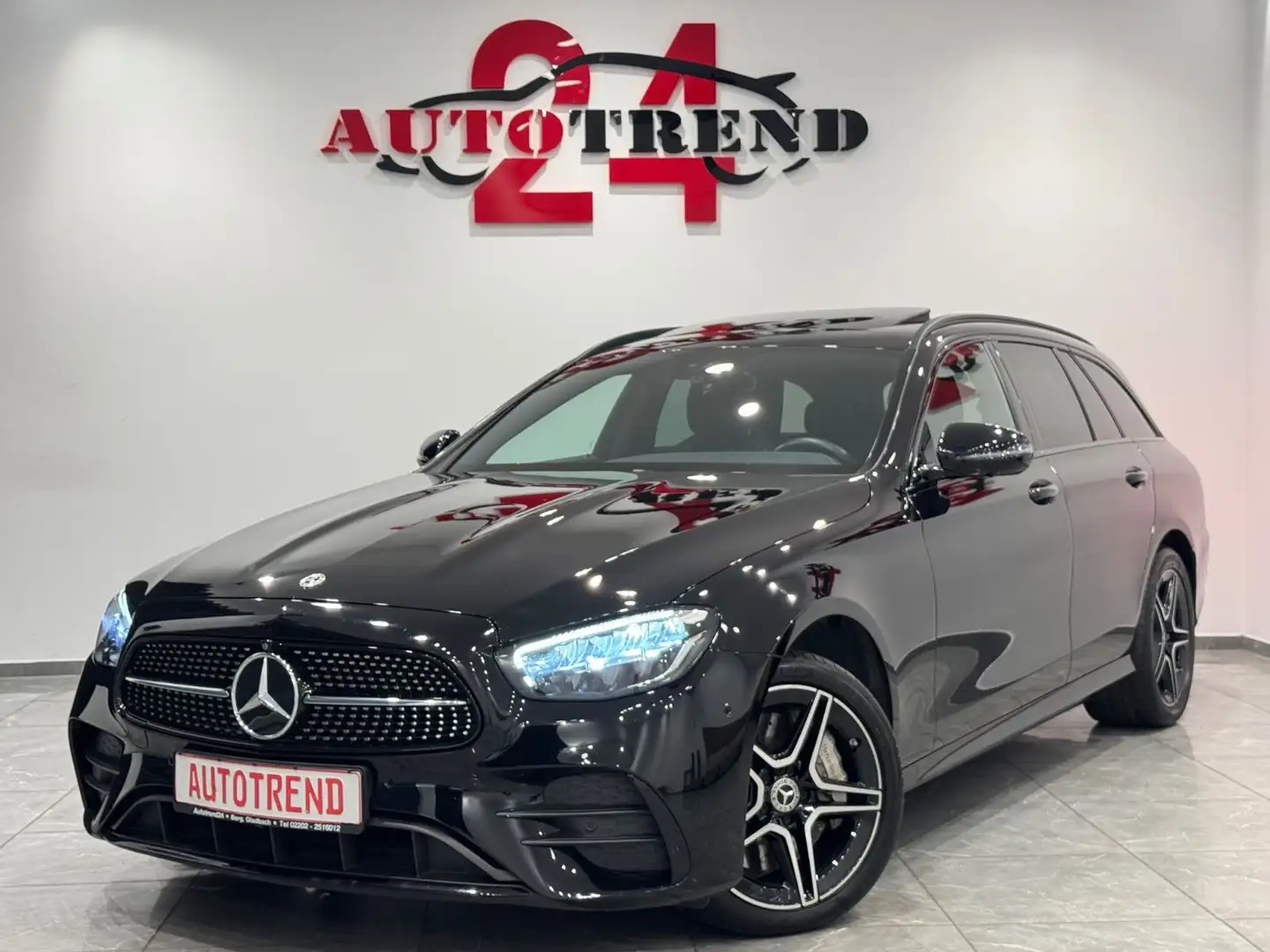 Mercedes-Benz E 300 de 4Matic T AMG-LINE 360°KAM+EGSD+WIDESCRE Schwarz - 1