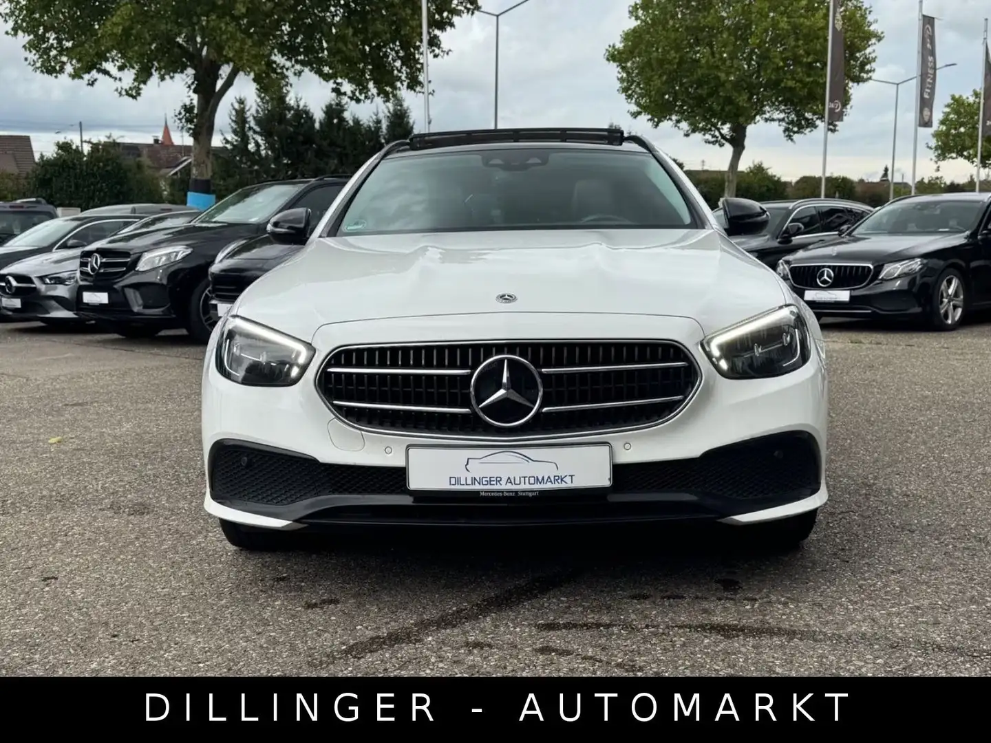 Mercedes-Benz E 300 de 9G Distr Nav LED Kam Widescre TotWi PANO Weiß - 2