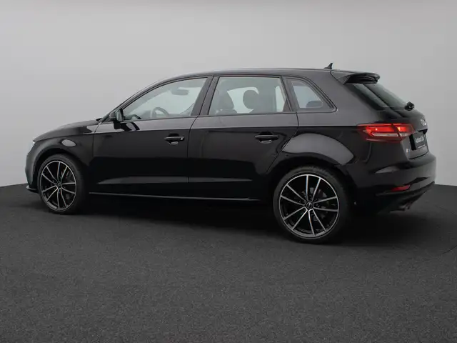 Audi A3 view 10