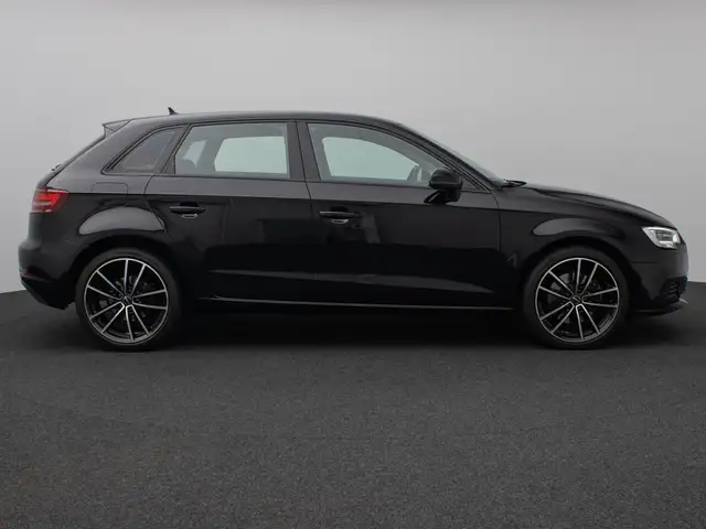 Audi A3 view 5