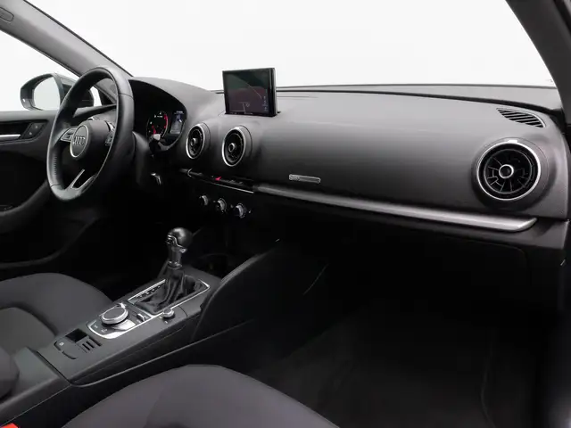 Audi A3 view 23