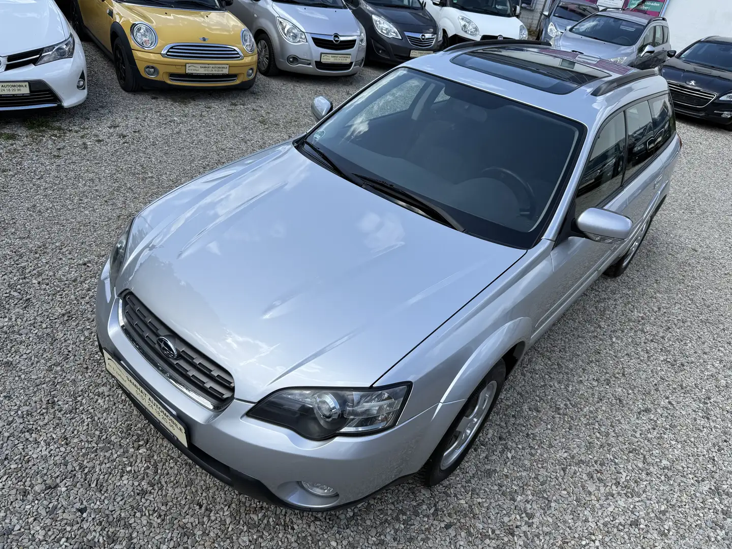 Subaru Legacy 2.5 Outback AWD Kombi ** 1 Hand ** Gri - 2