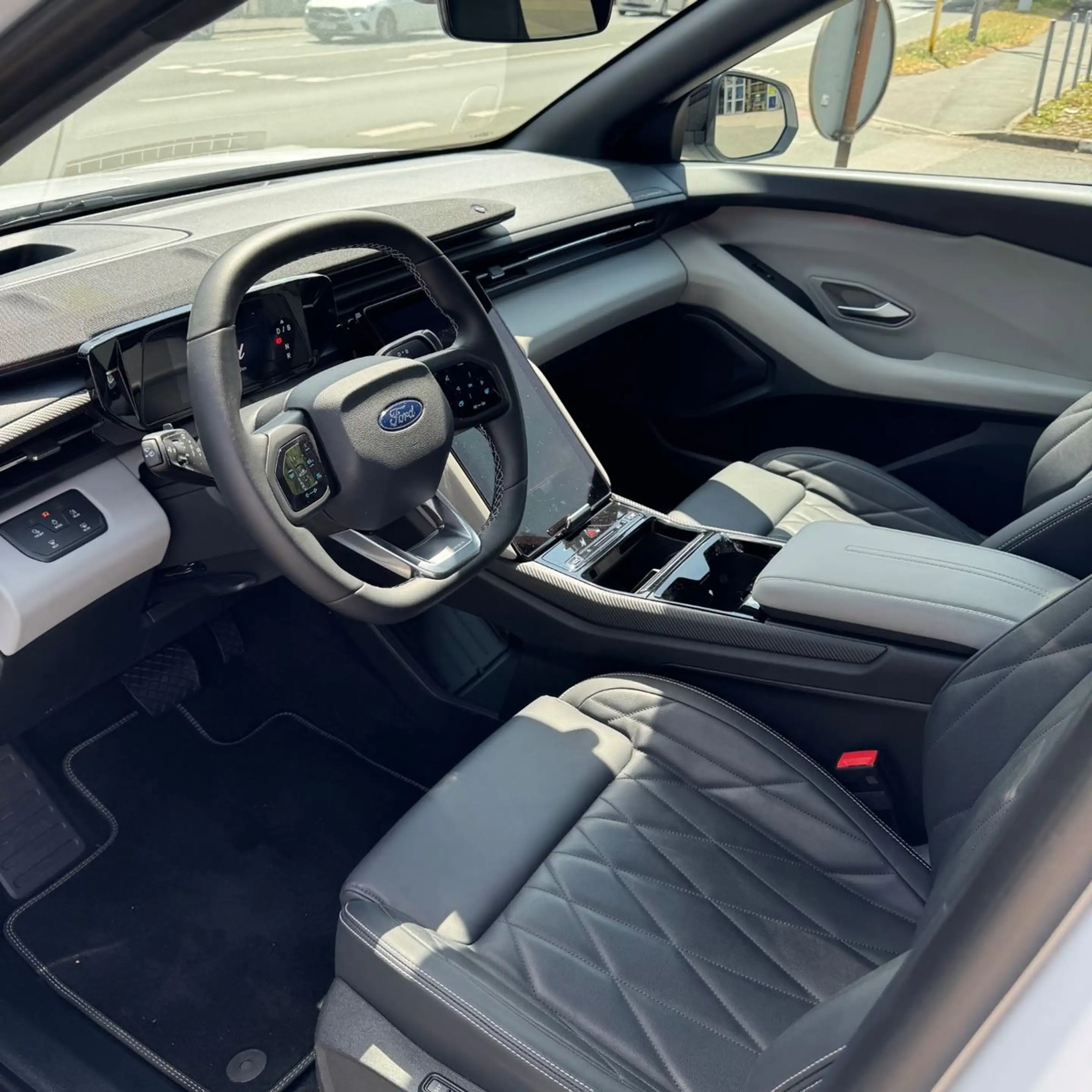 Ford Explorer Premium AWD *Fahrer Assistenzpaket*B&O* — photo 12