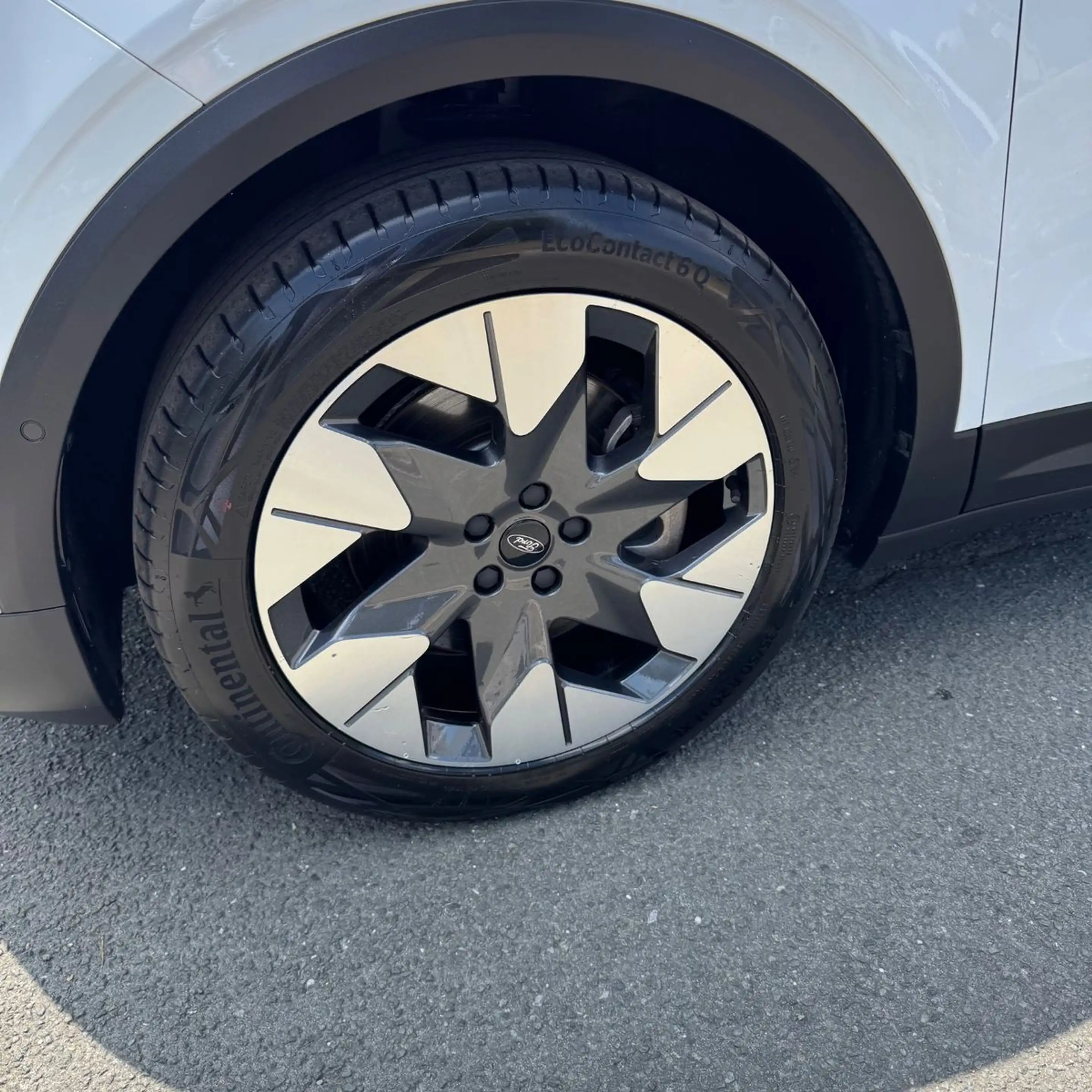 Ford Explorer Premium AWD *Fahrer Assistenzpaket*B&O* — photo 6