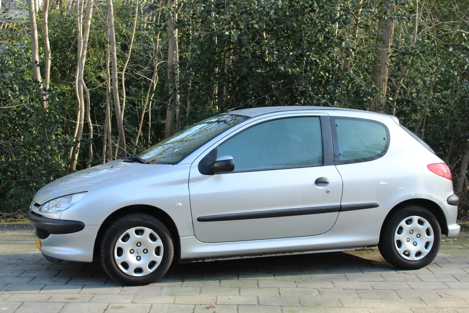 Peugeot 206 1.4 Pop' Art APK nieuw, 2e eigenaar!!! Grau - 1