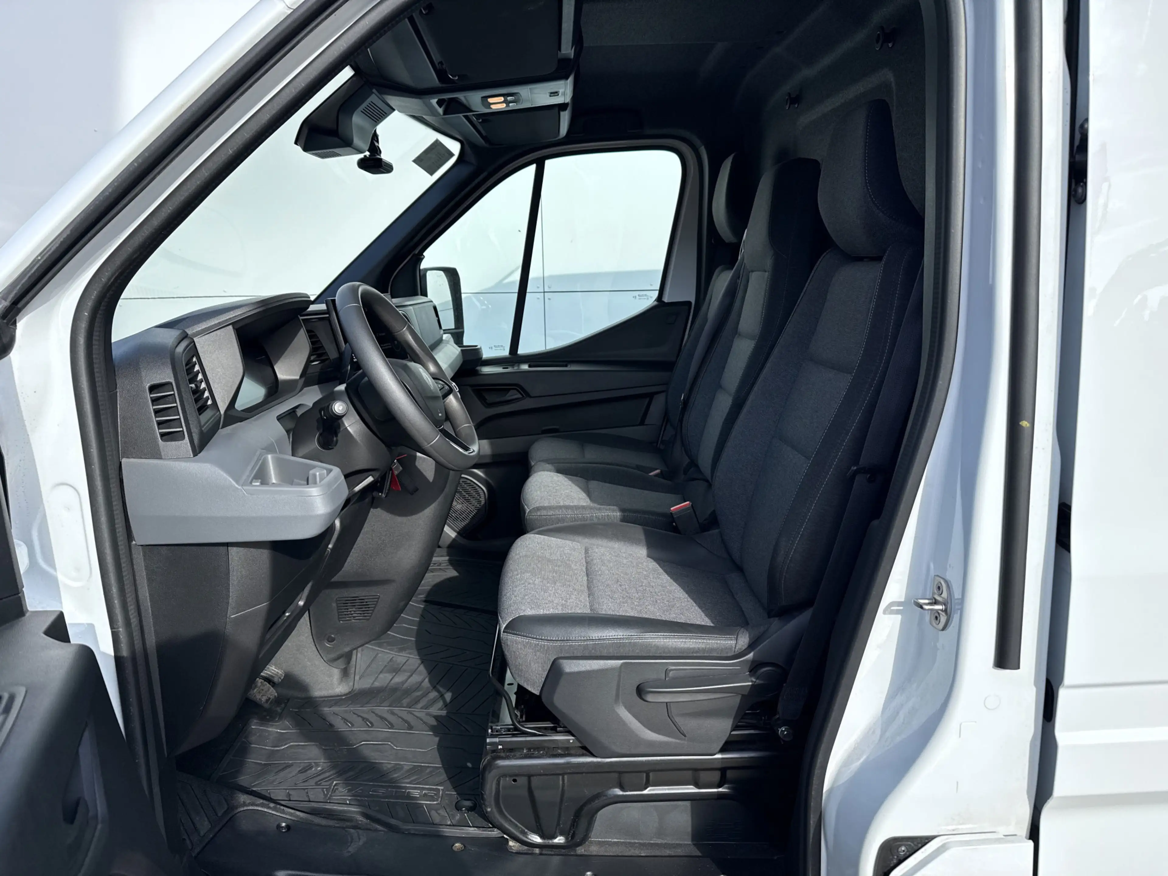 Renault Master E-Tech Advance Long Range 87 kWh 143PK L3H2 Elektr — photo 10