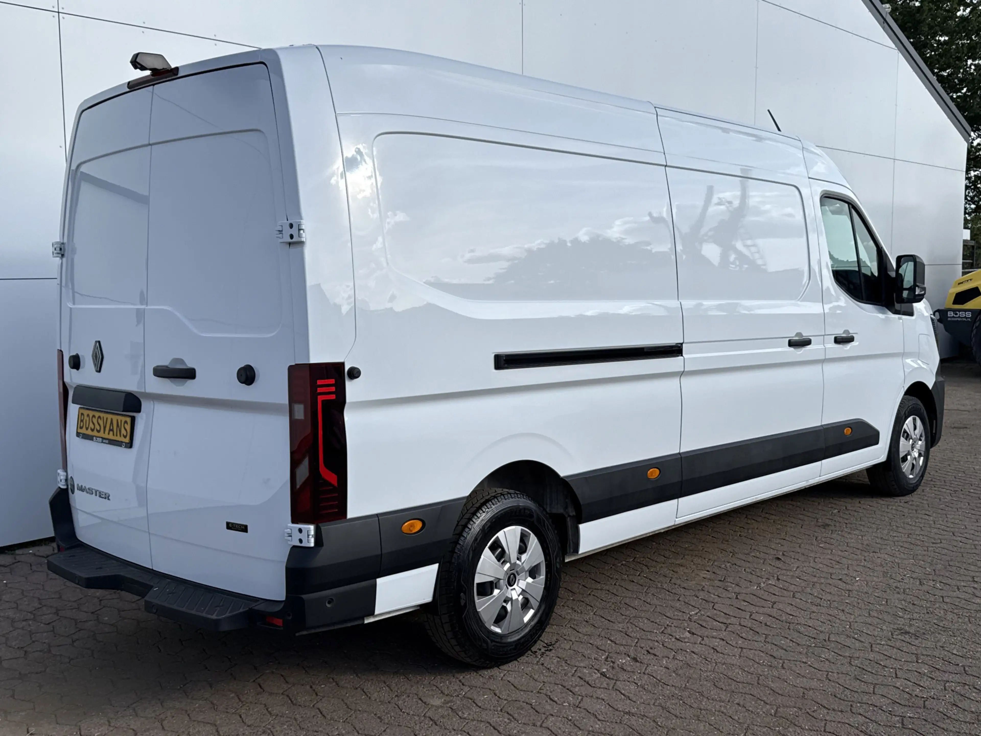 Renault Master E-Tech Advance Long Range 87 kWh 143PK L3H2 Elektr — photo 2