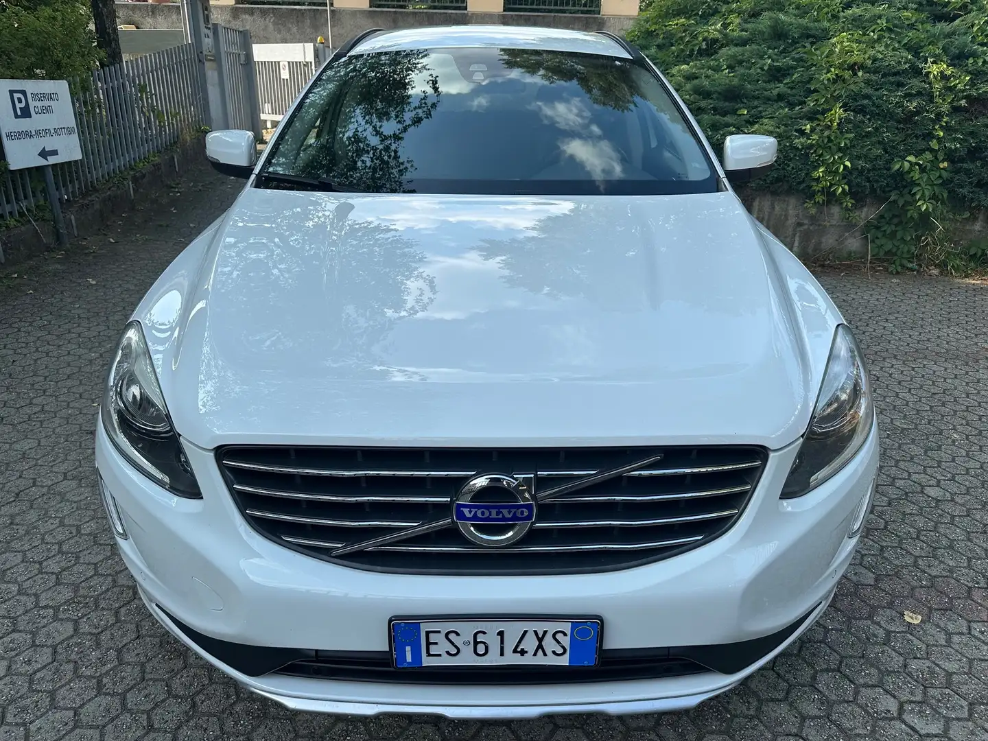 Volvo XC60 2.4 D4 Momentum AWD 163CV Geartronic*EURO5 - 2