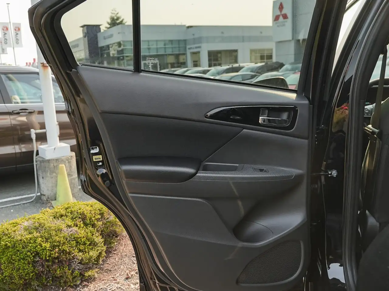 Mitsubishi Eclipse Cross снимка Mitsubishi Eclipse Cross