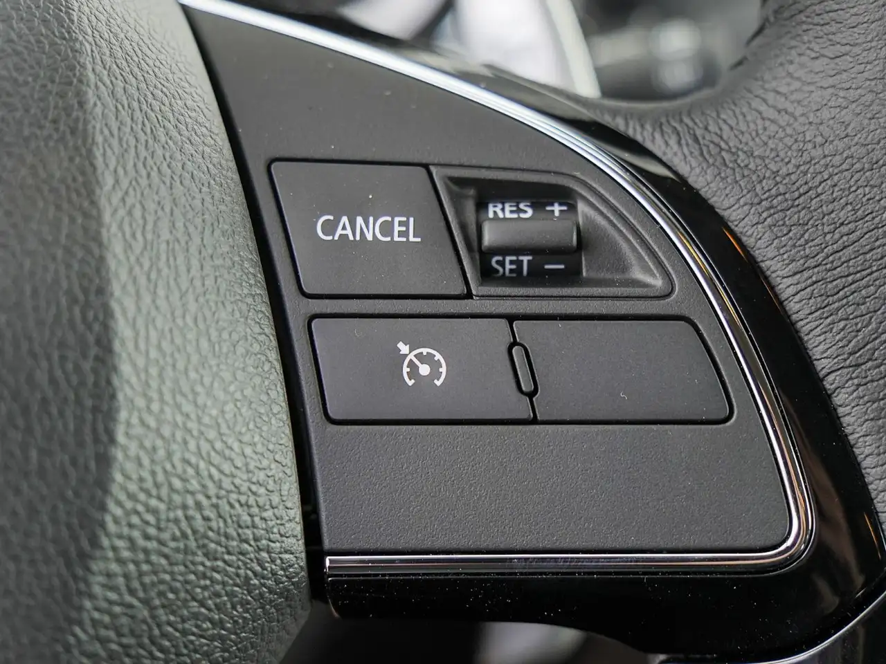 Mitsubishi Eclipse Cross снимка Mitsubishi Eclipse Cross