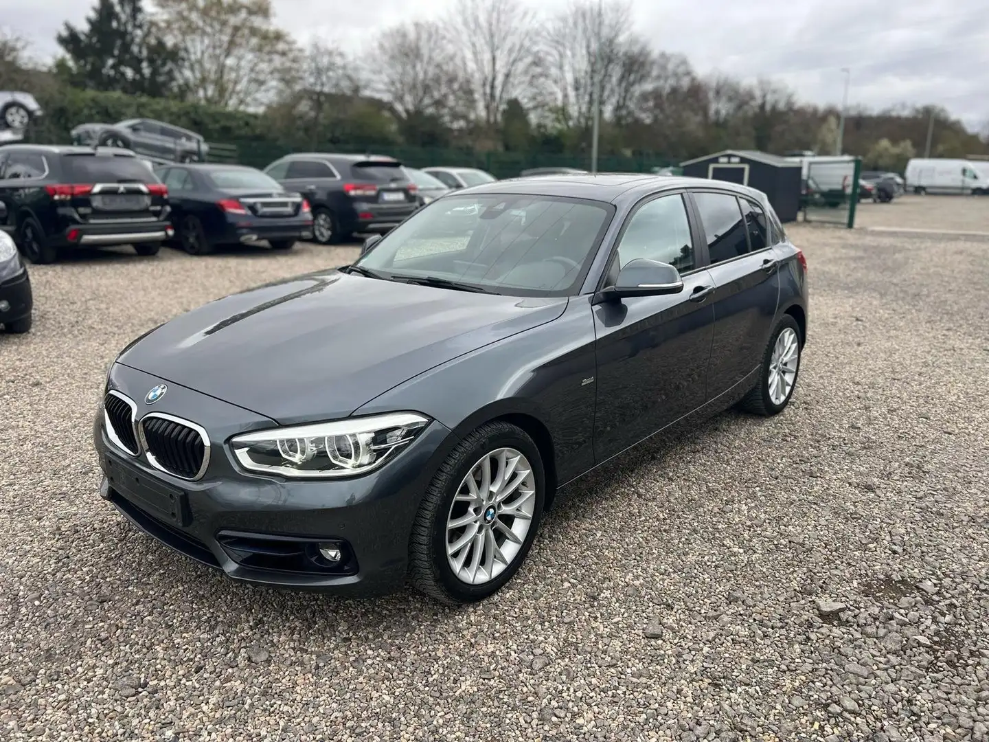 BMW 120 120 d Sport Line Gris - 1