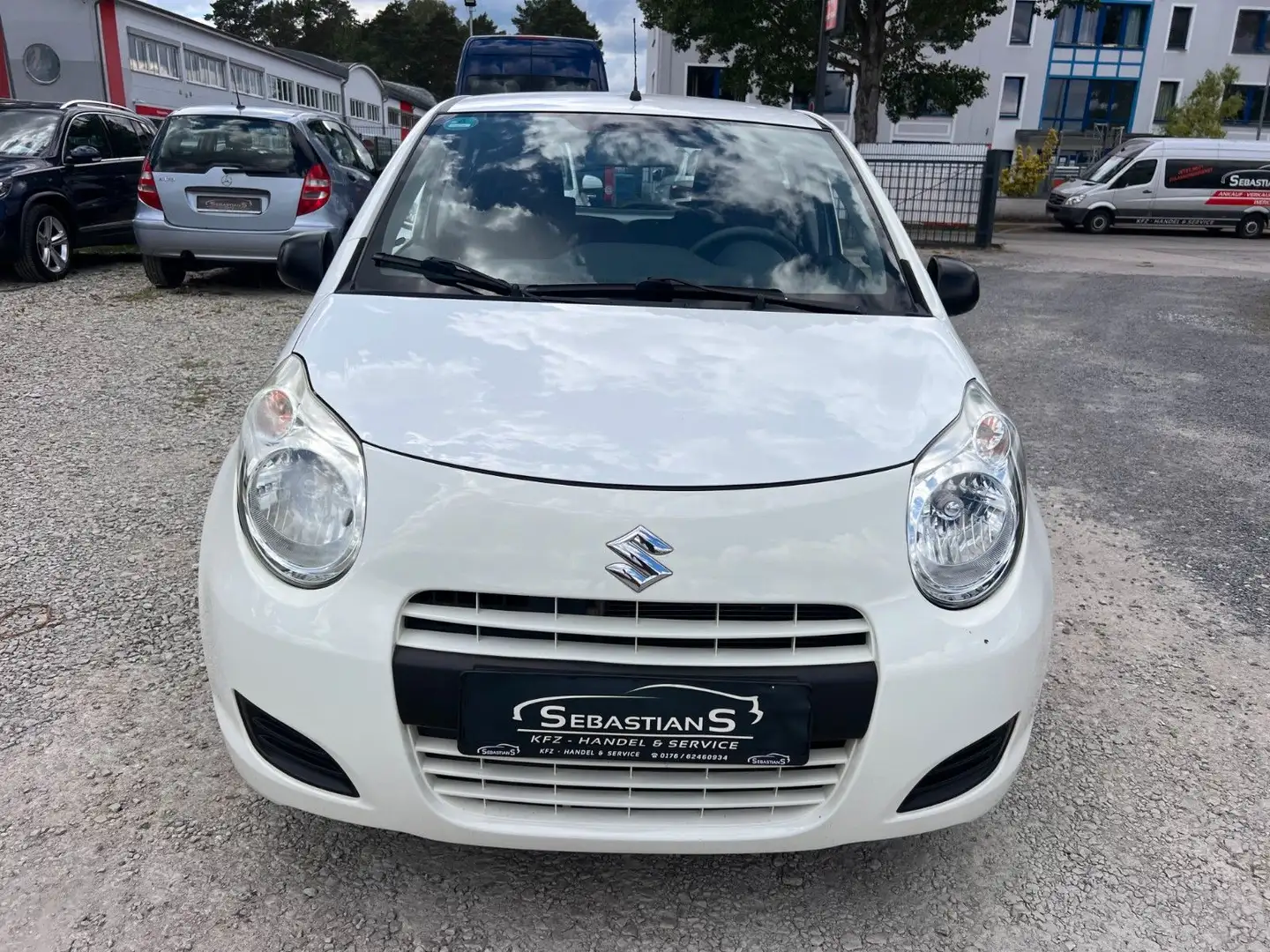 Suzuki Alto 1.0 Club Automatik Klima Tüv 09/27 Weiß - 2