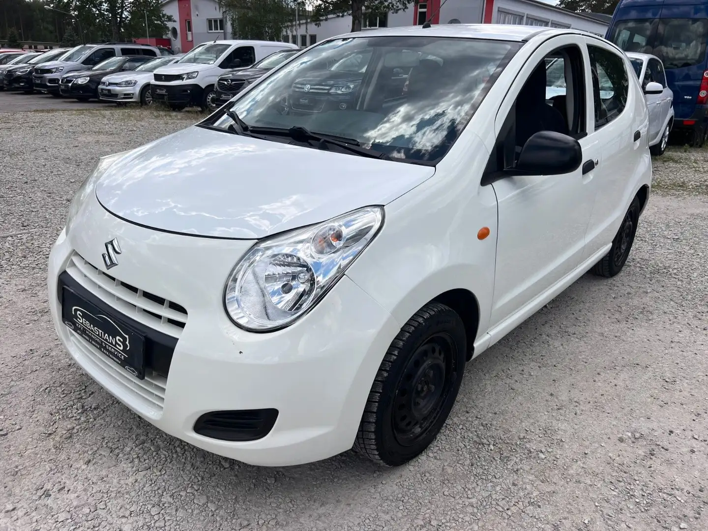 Suzuki Alto 1.0 Club Automatik Klima Tüv 09/27 Weiß - 1