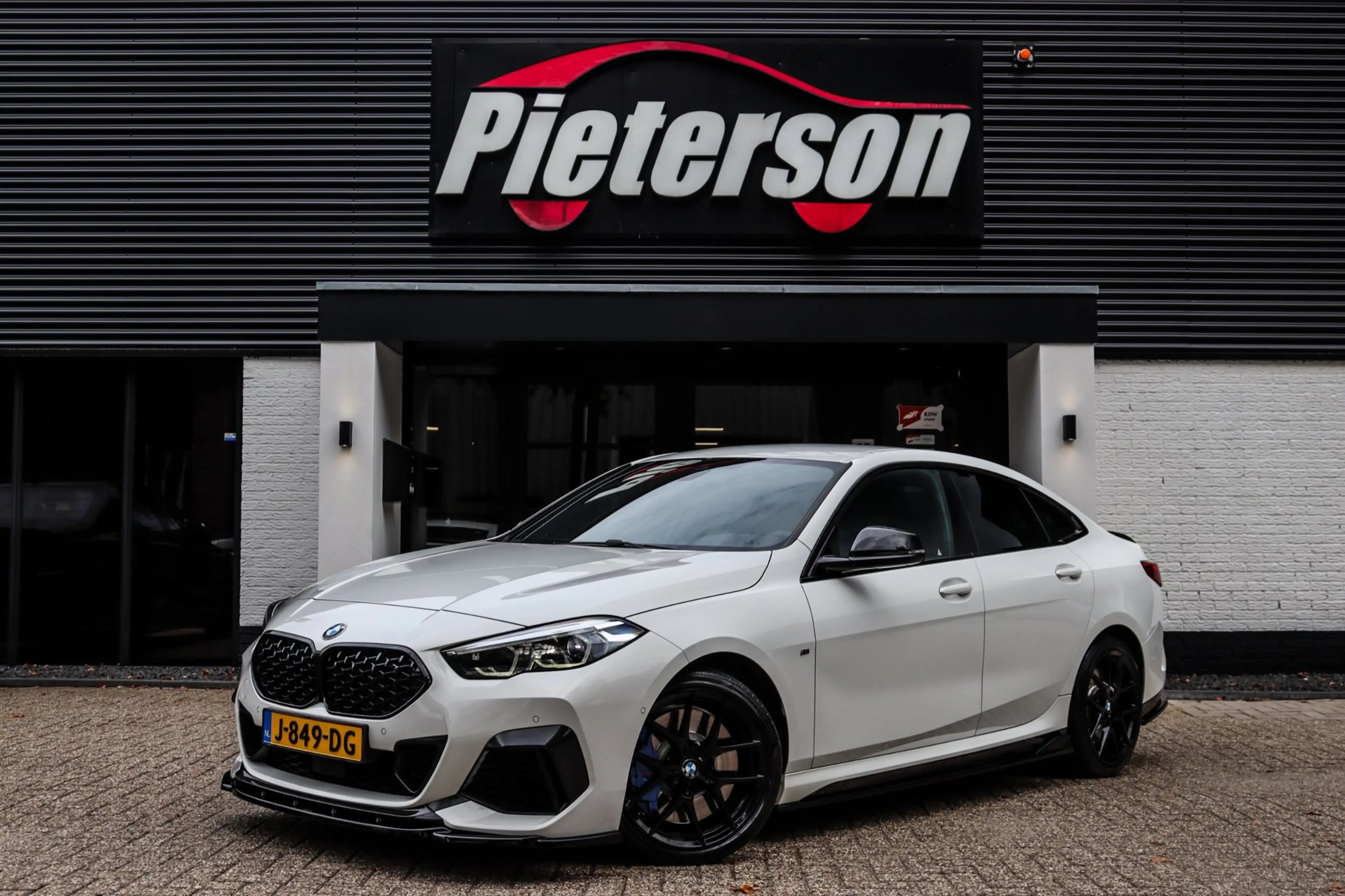 BMW 235 2-serie Gran Coupé M235i xDrive DEALER OH H&K SFEE — photo 6