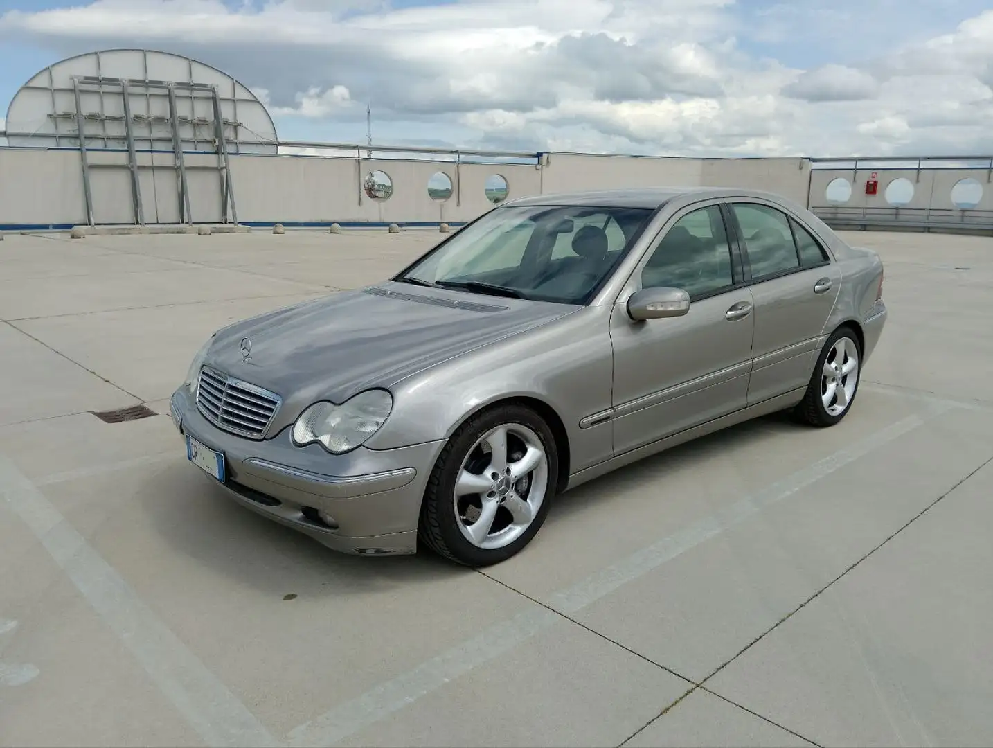 Mercedes-Benz C 220 Avantgarde Sport Edition Manuale ASI Gris - 1