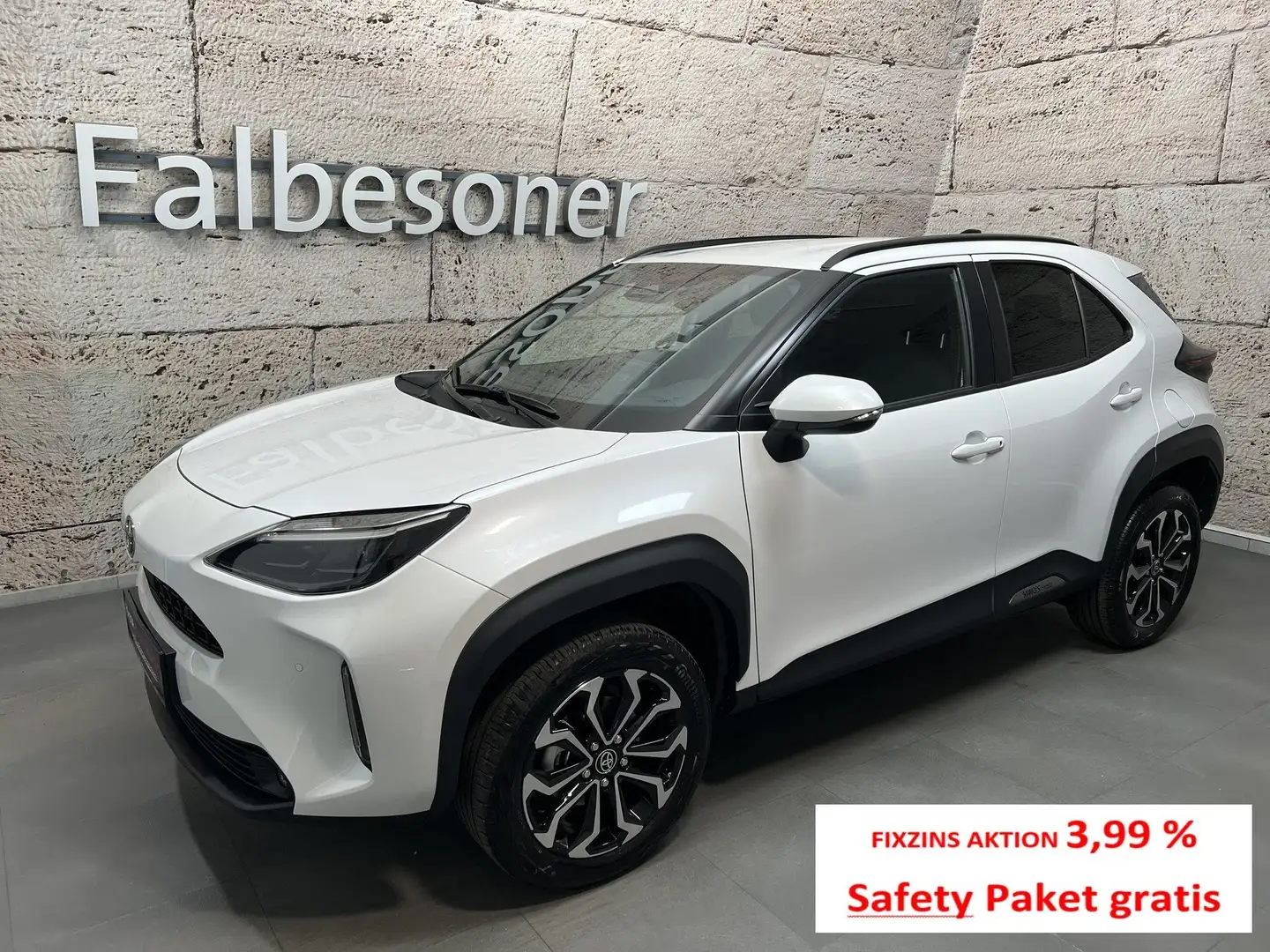 Toyota Yaris Cross 1,5 Hybrid Active Drive "Safety P. gratis" Weiß - 1