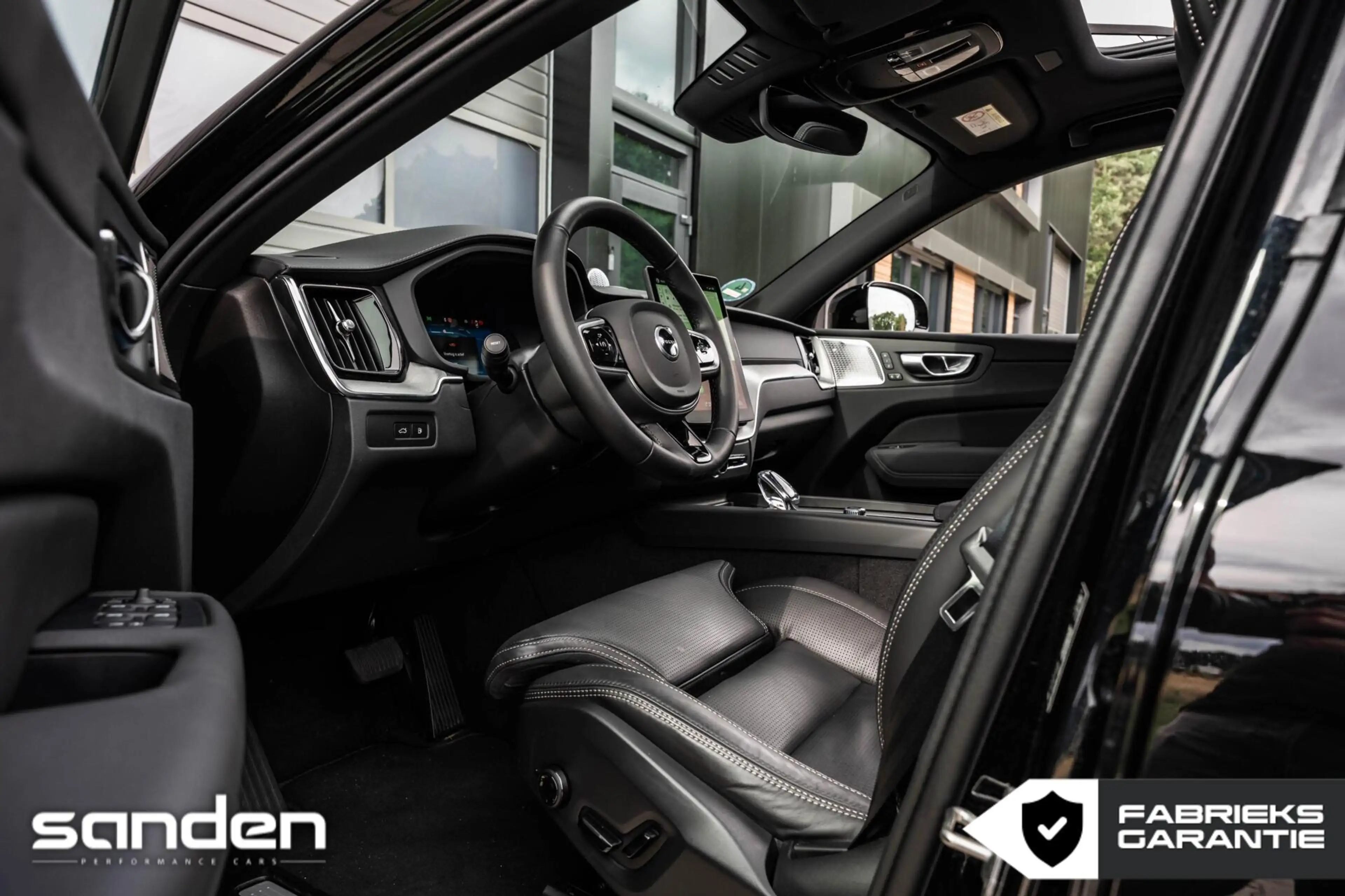 Volvo XC60 T8 AWD Black Edition|B&W|Pano|Massage|Luchtv|HUD — photo 8