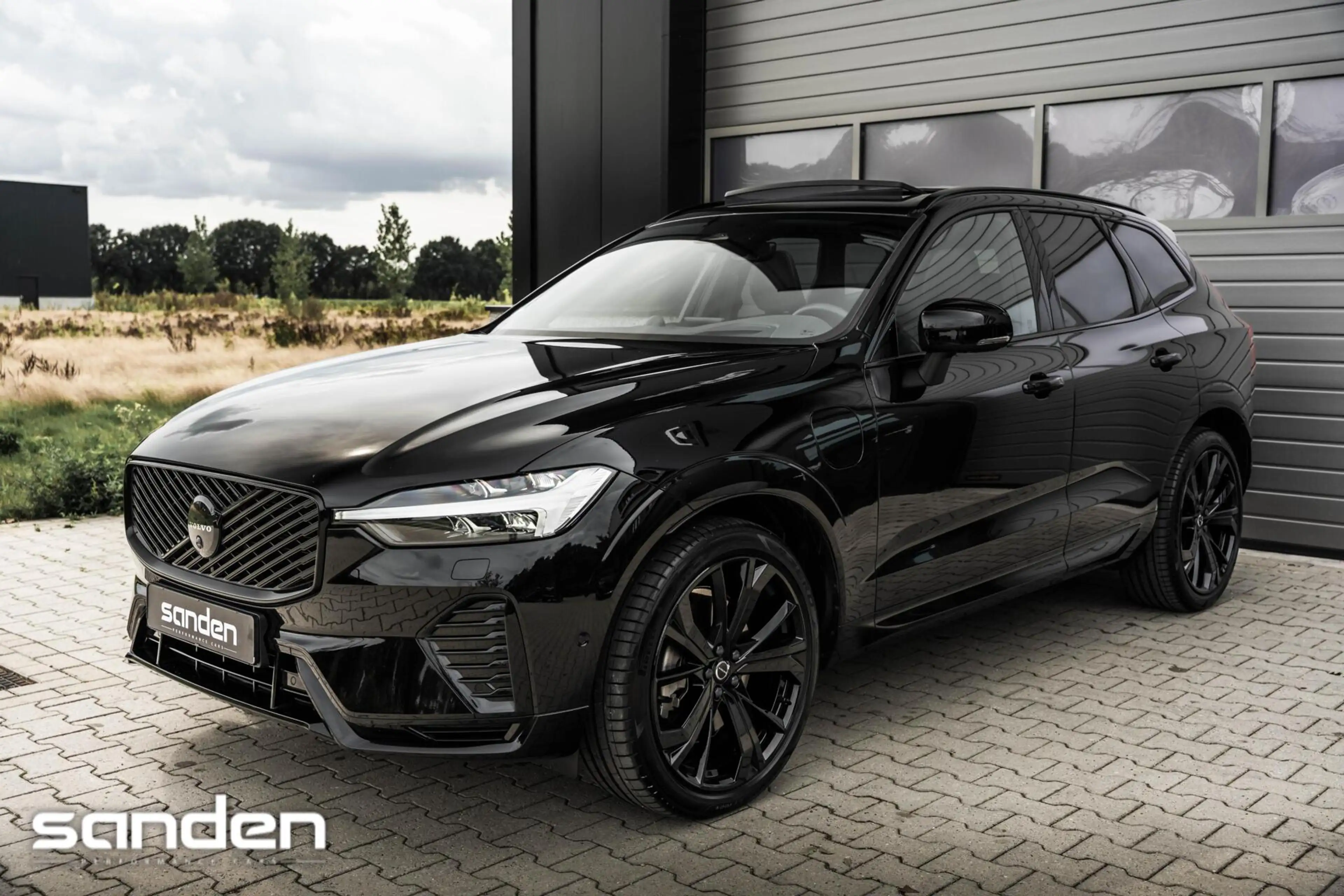 Volvo XC60 T8 AWD Black Edition|B&W|Pano|Massage|Luchtv|HUD — photo 14