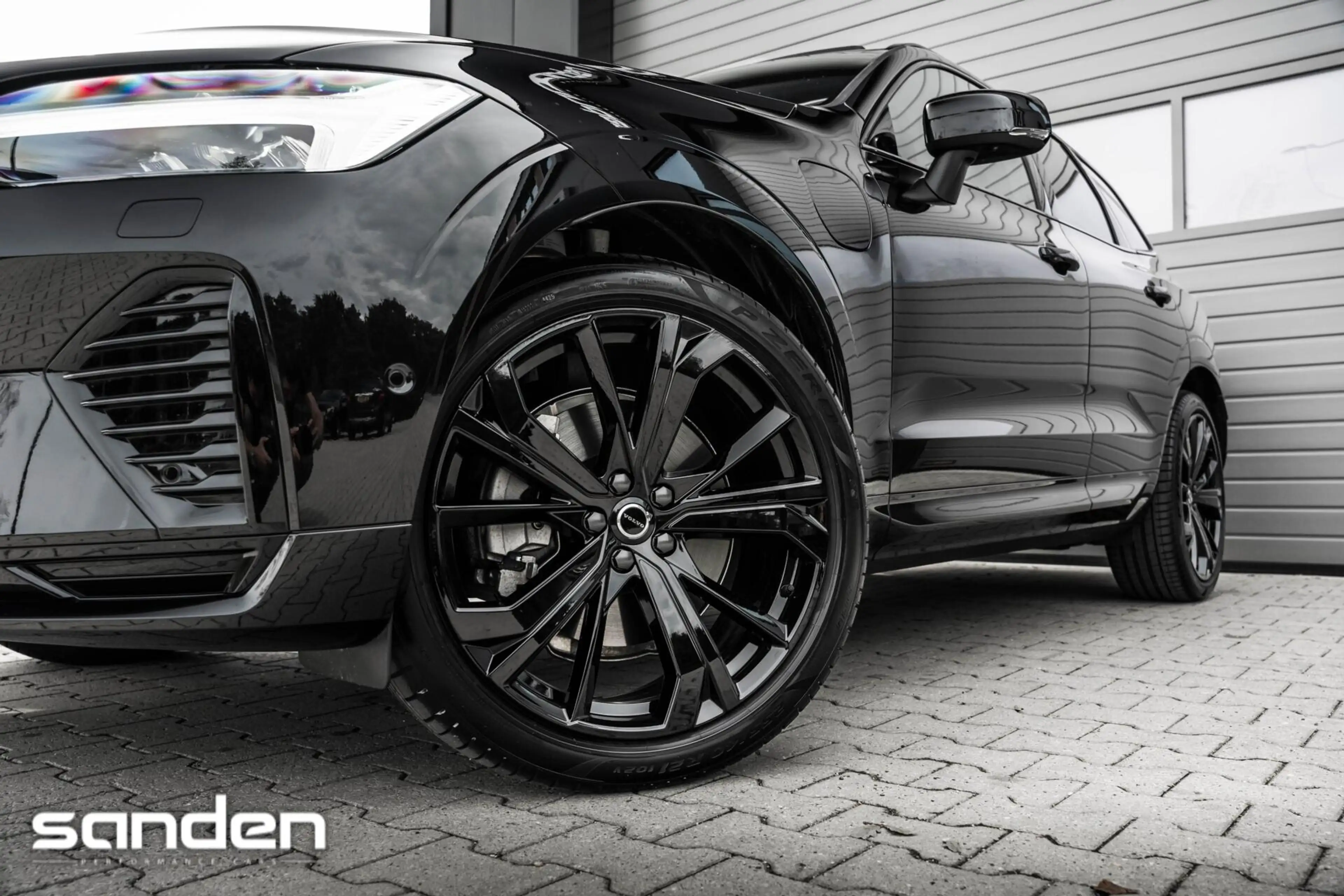 Volvo XC60 T8 AWD Black Edition|B&W|Pano|Massage|Luchtv|HUD — photo 31