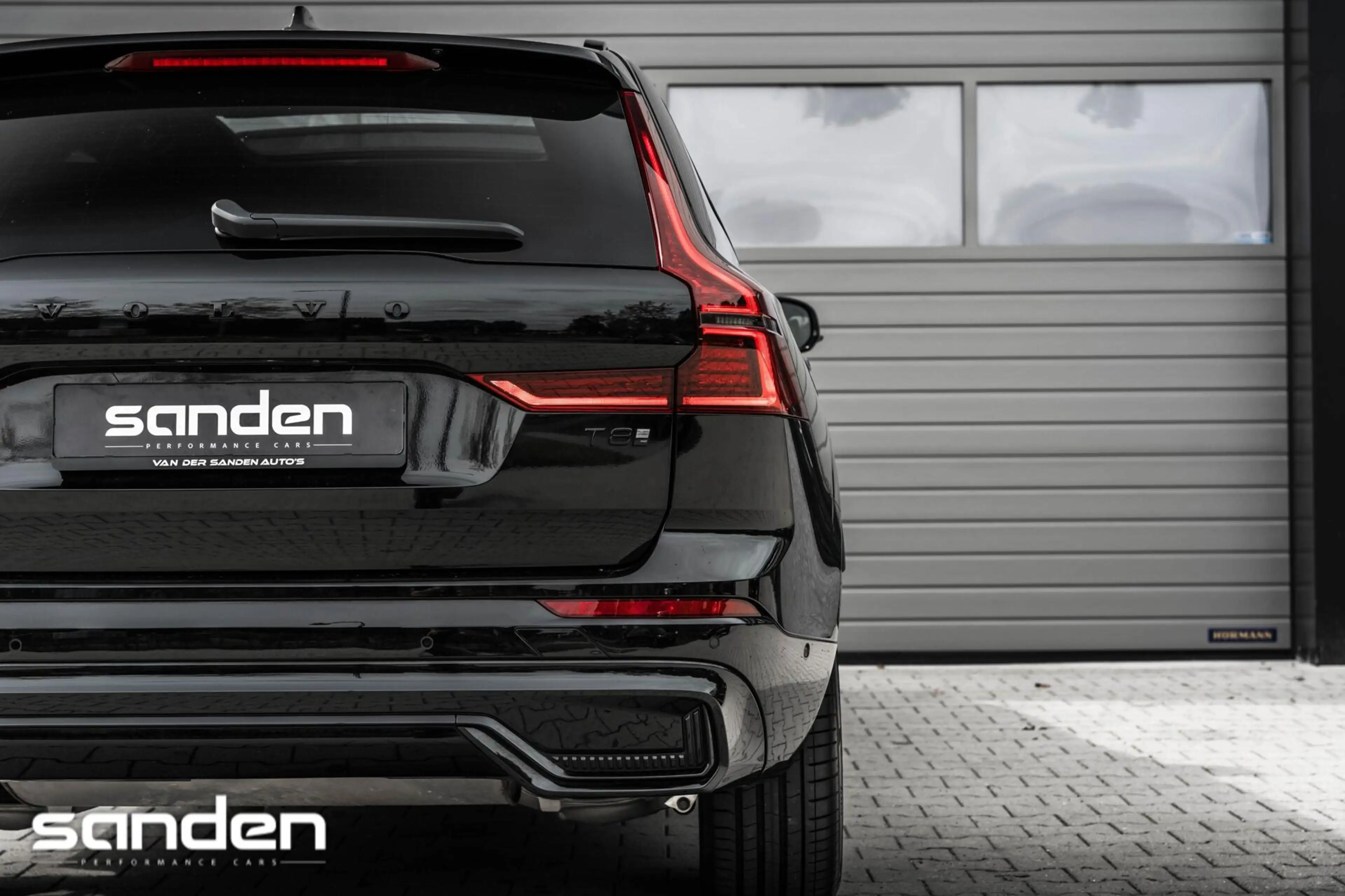 Volvo XC60 T8 AWD Black Edition|B&W|Pano|Massage|Luchtv|HUD — photo 17