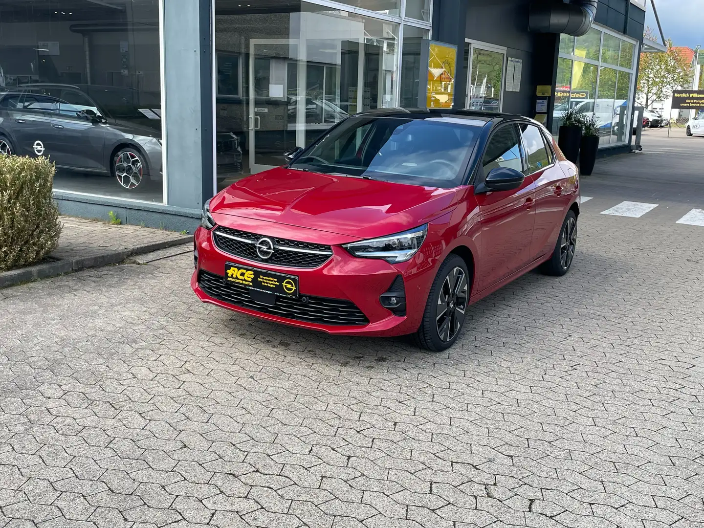 Opel Corsa-e GS Line*Ultimate*Kamera*Panorama*Navi* Rouge - 1