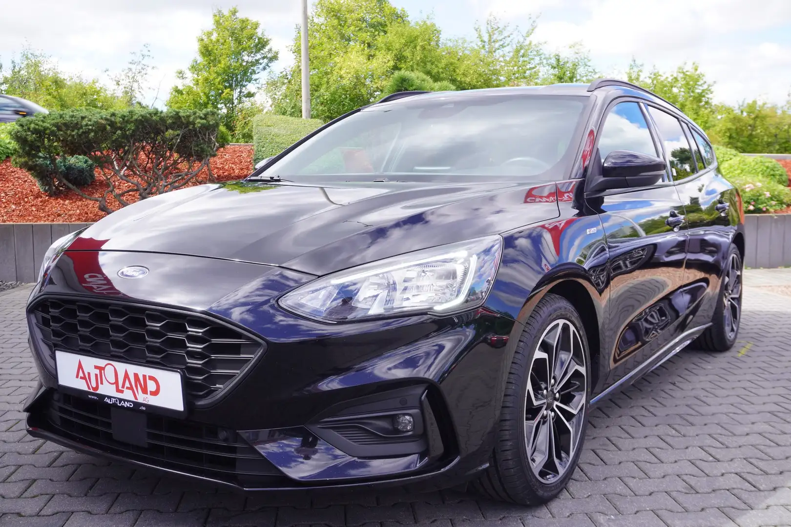 Ford Focus Turnier 1.0 EB ST-Line LED Navi Kamera ACC Schwarz - 2