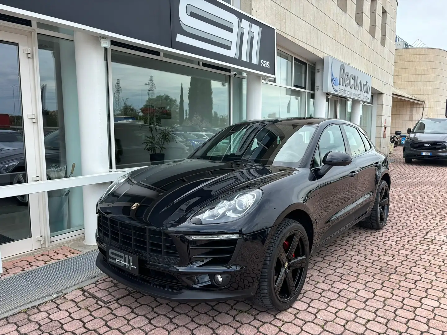 Porsche Macan 3.0d S 250cv pdk Noir - 1
