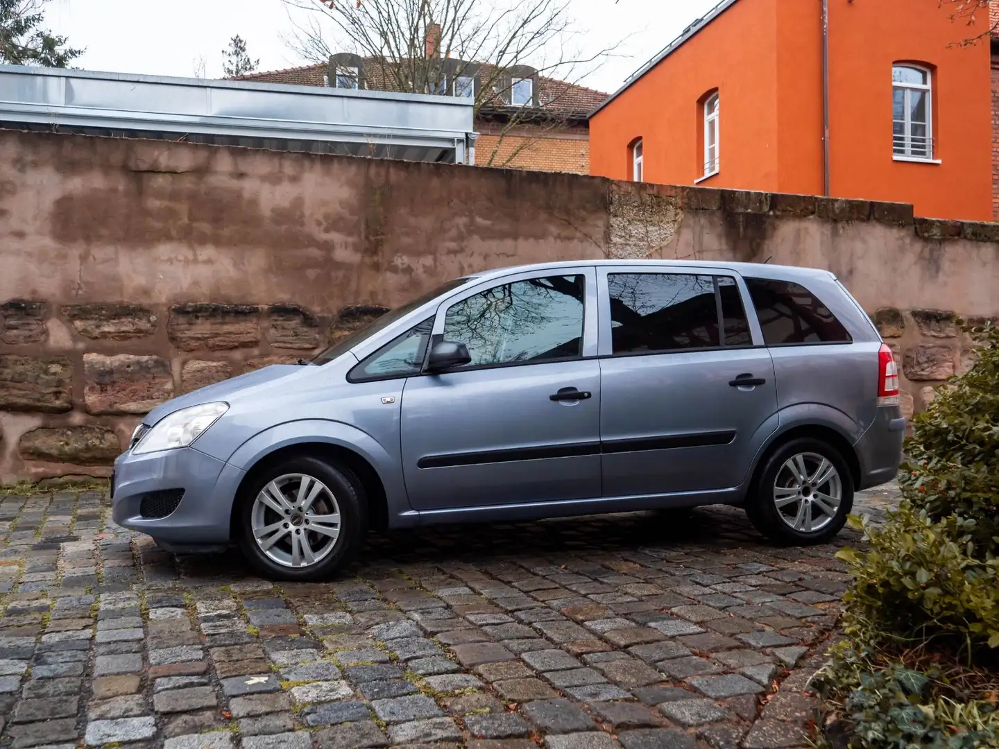Opel Zafira B Selection "110 Jahre" 2.Hand TÜV 7-Sit Silber - 2