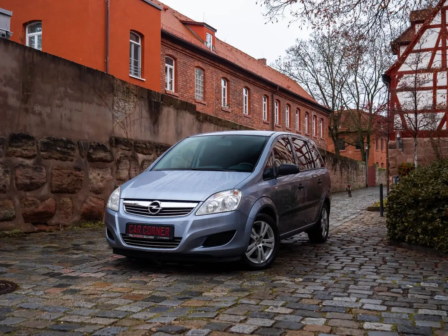 Opel Zafira B Selection "110 Jahre" 2.Hand TÜV 7-Sit Silber - 1