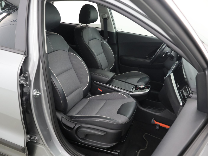 Kia e-Niro DynamicPlusLine 64 kWh | Schuif/Kanteldak | Stoel/ — photo 11
