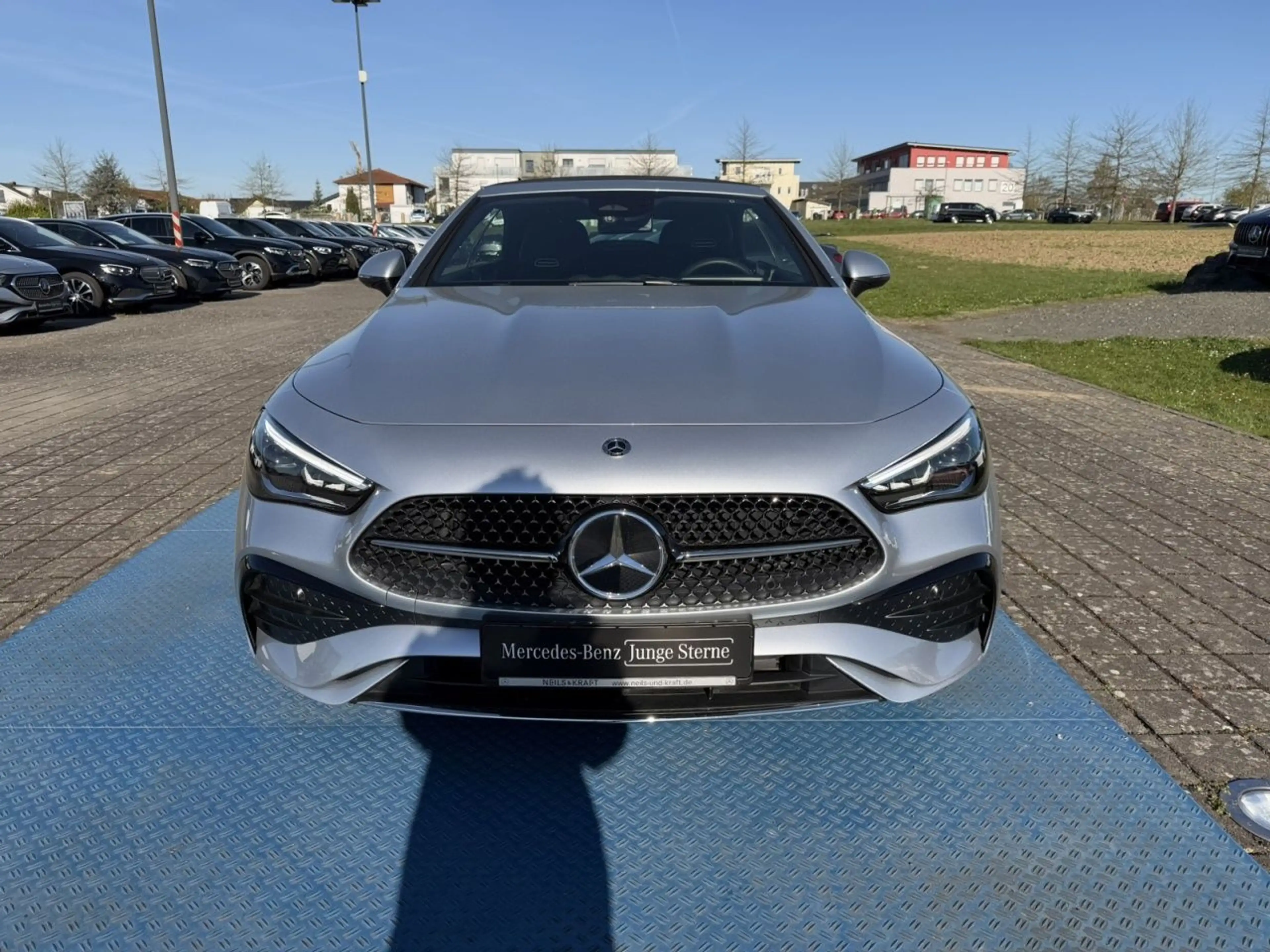 Mercedes-Benz CLE 180 Cabriolet AMG+MEMORY+TOTW+AMBIENTE+KAM — photo 3