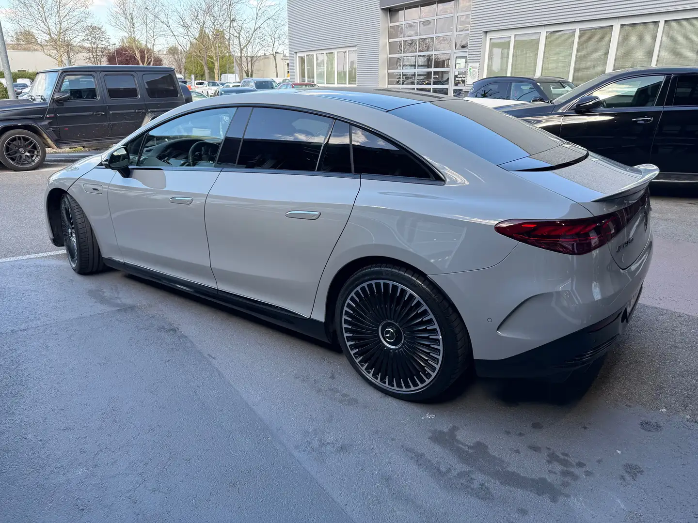 Mercedes-Benz EQE 53 AMG Grau - 2