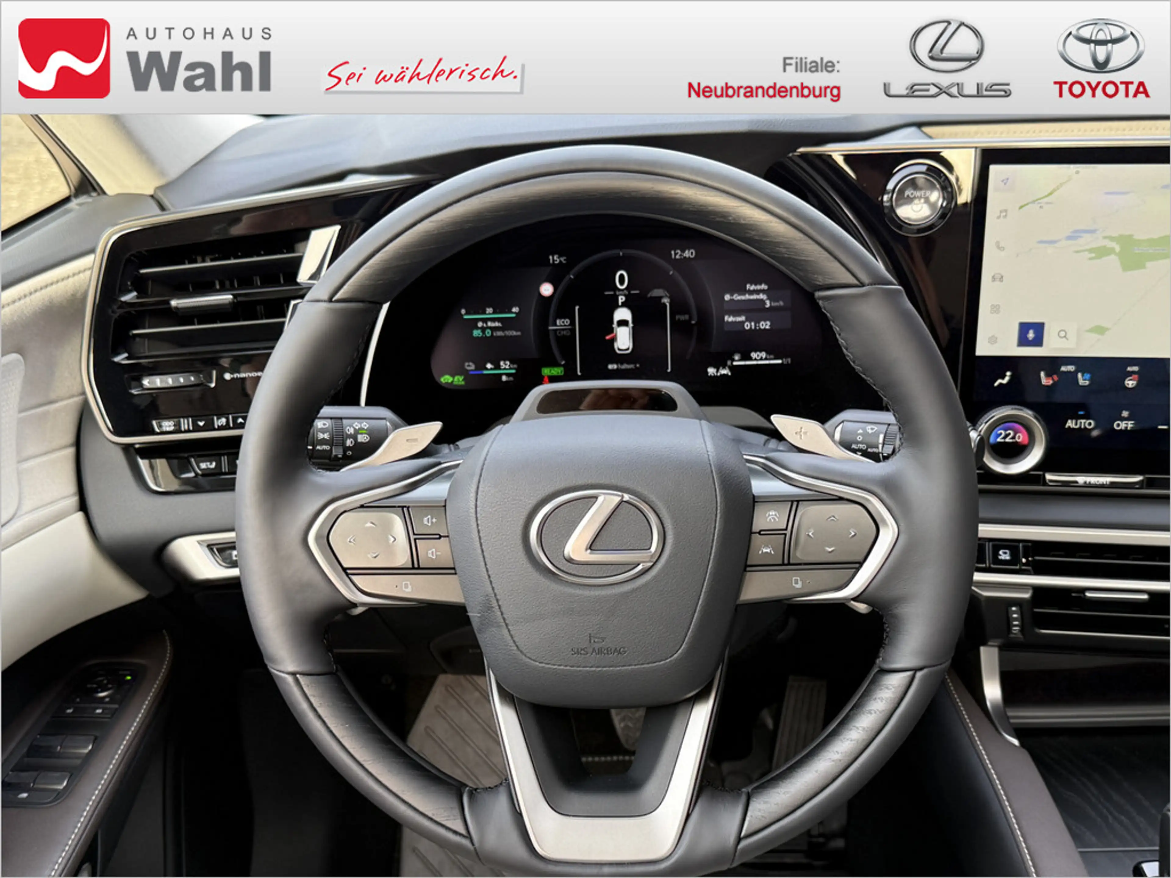 Lexus RX 450h + Luxury Line Panorama Plug-In-Hybrid — photo 11