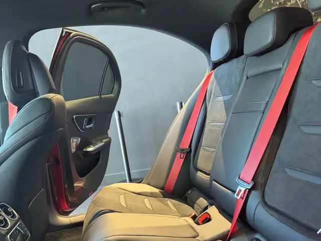 Mercedes-Benz C-Class view 10