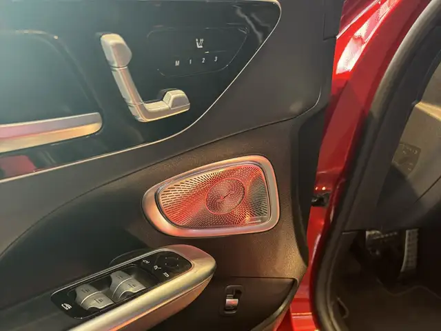 Mercedes-Benz C-Class view 7