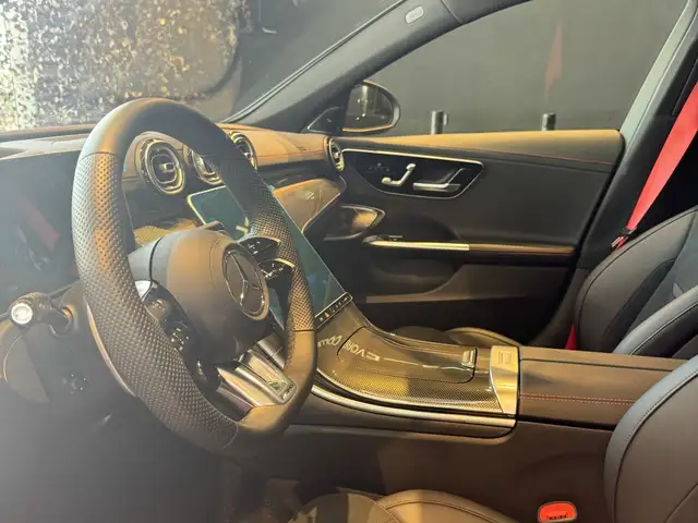 Mercedes-Benz C-Class view 4