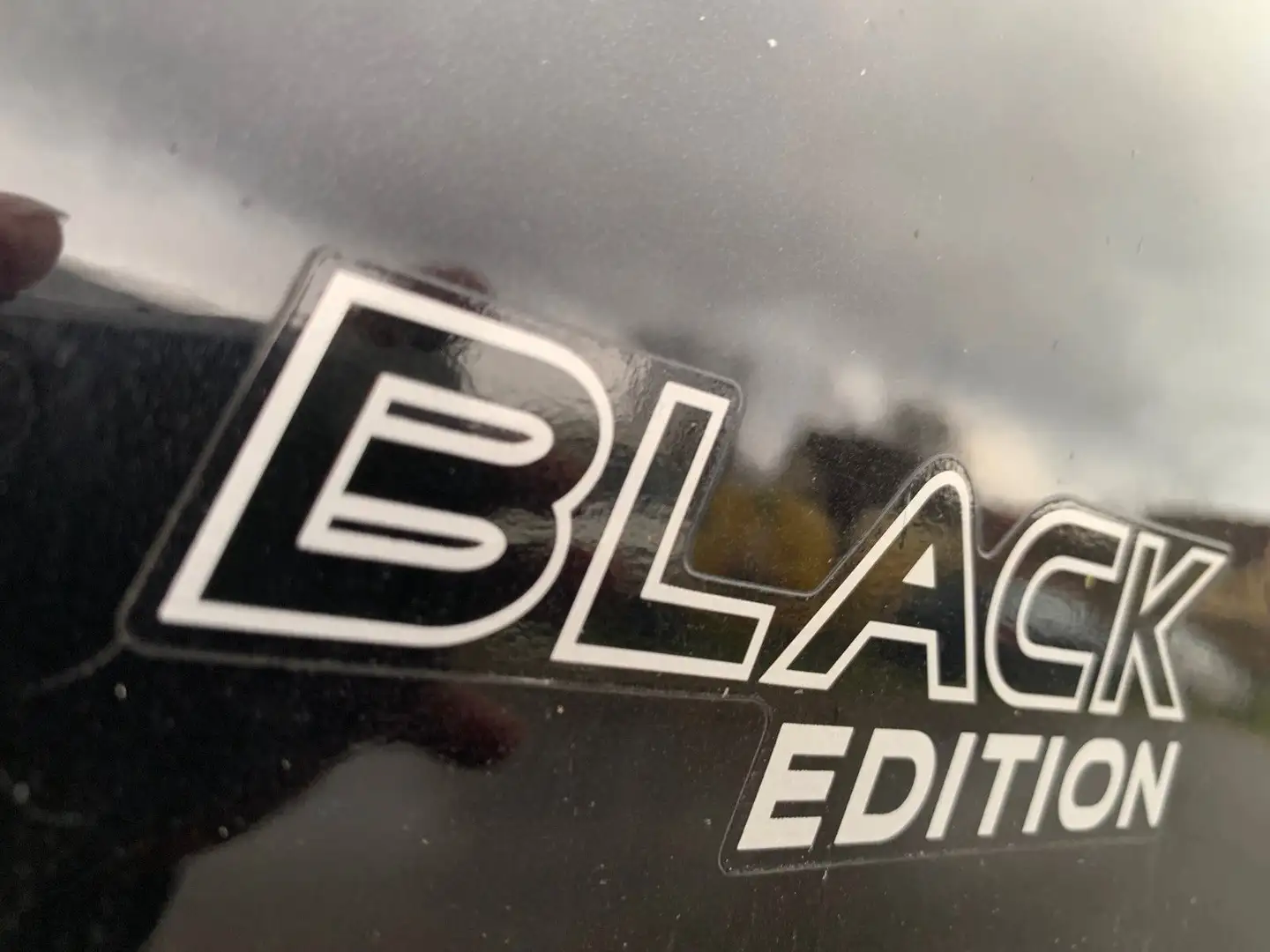 Volkswagen Polo IV Black Edition 1.6 105 PS 16" SHZ PDC AHK Schwarz - 2