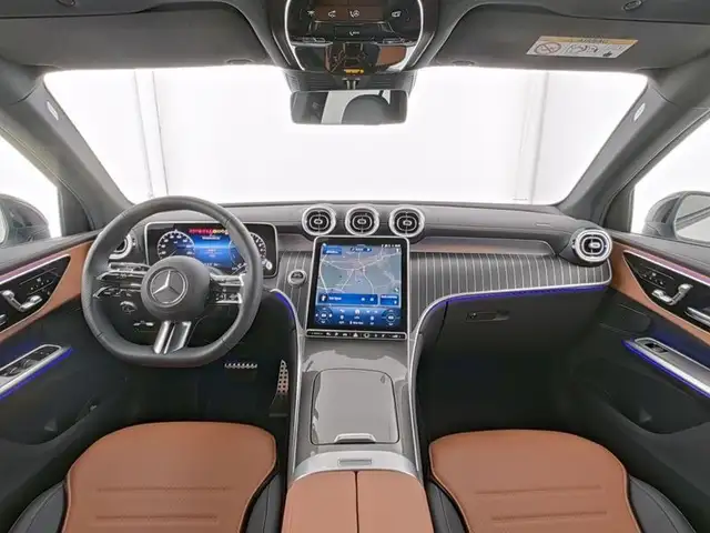 Mercedes-Benz GLC view 5