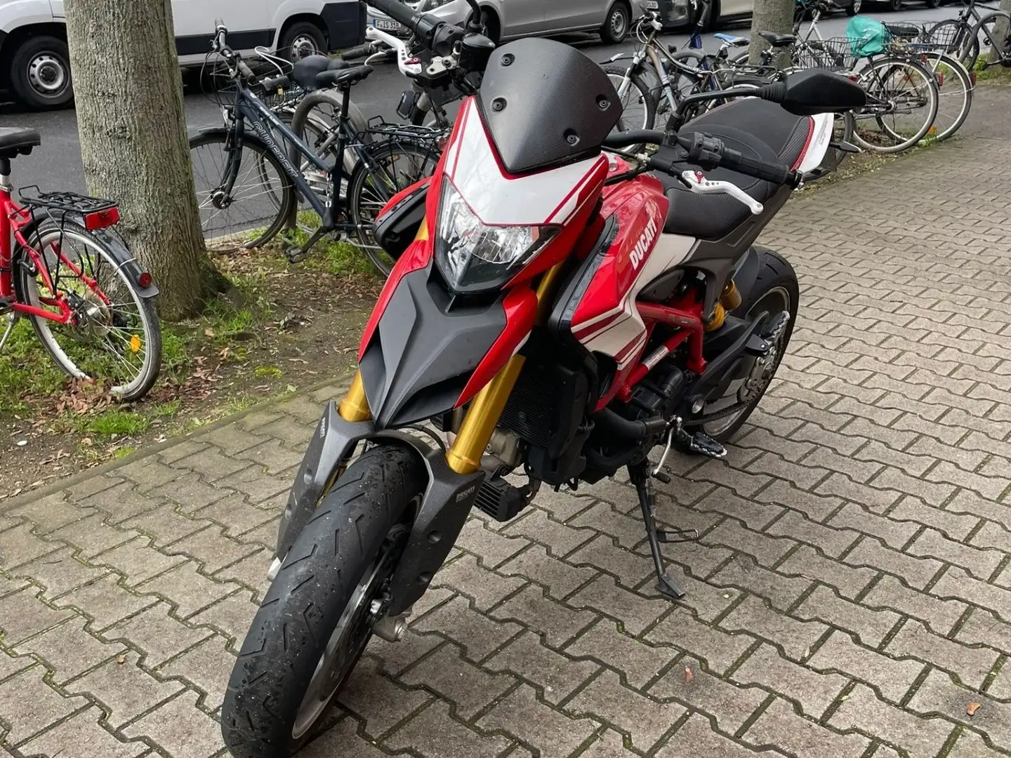 Ducati Hypermotard 939 SP Rojo - 1