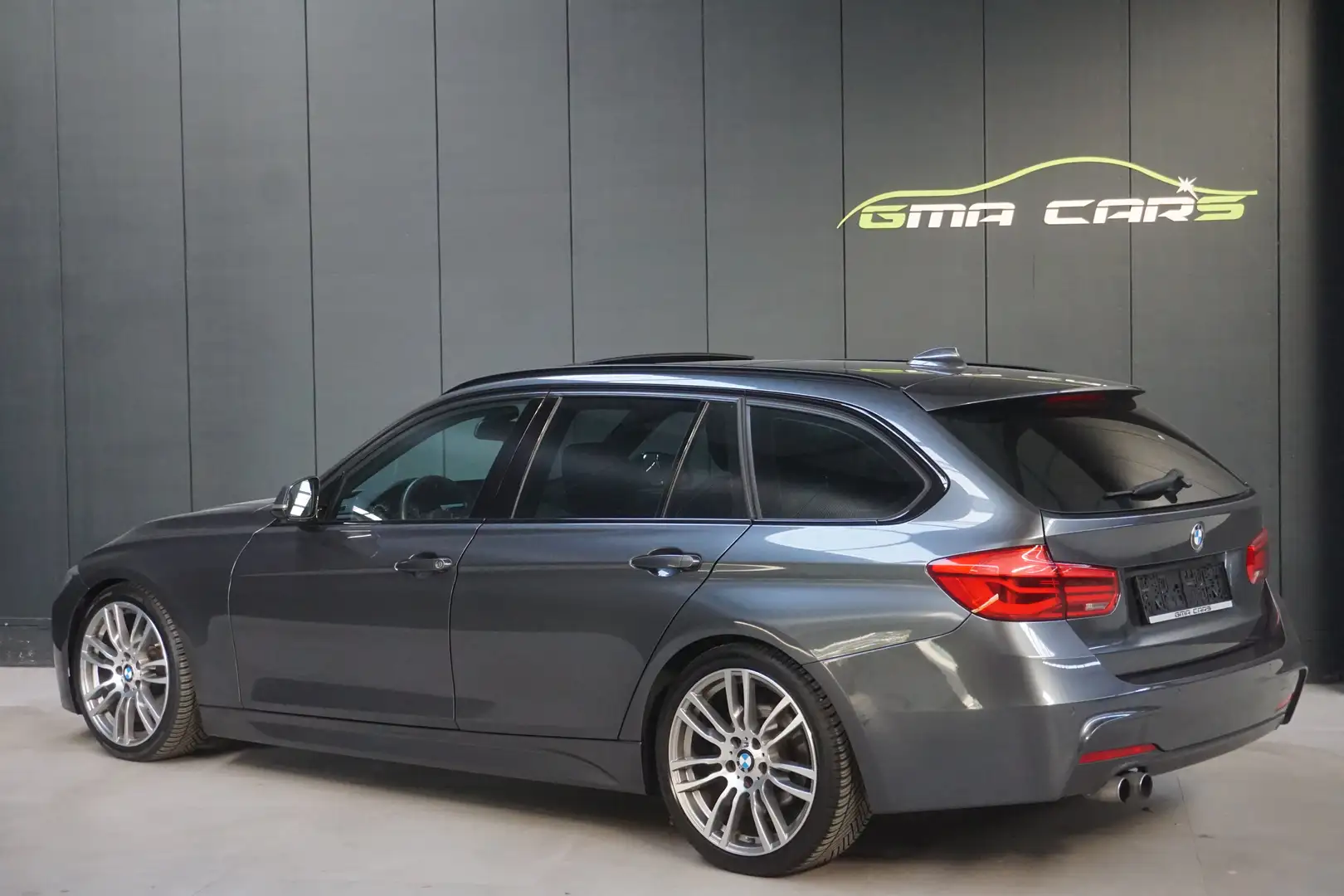 BMW 320 i Tour. Aut. M Sport -Navi-Leder-PDC-Pano-Garantie Grijs - 2