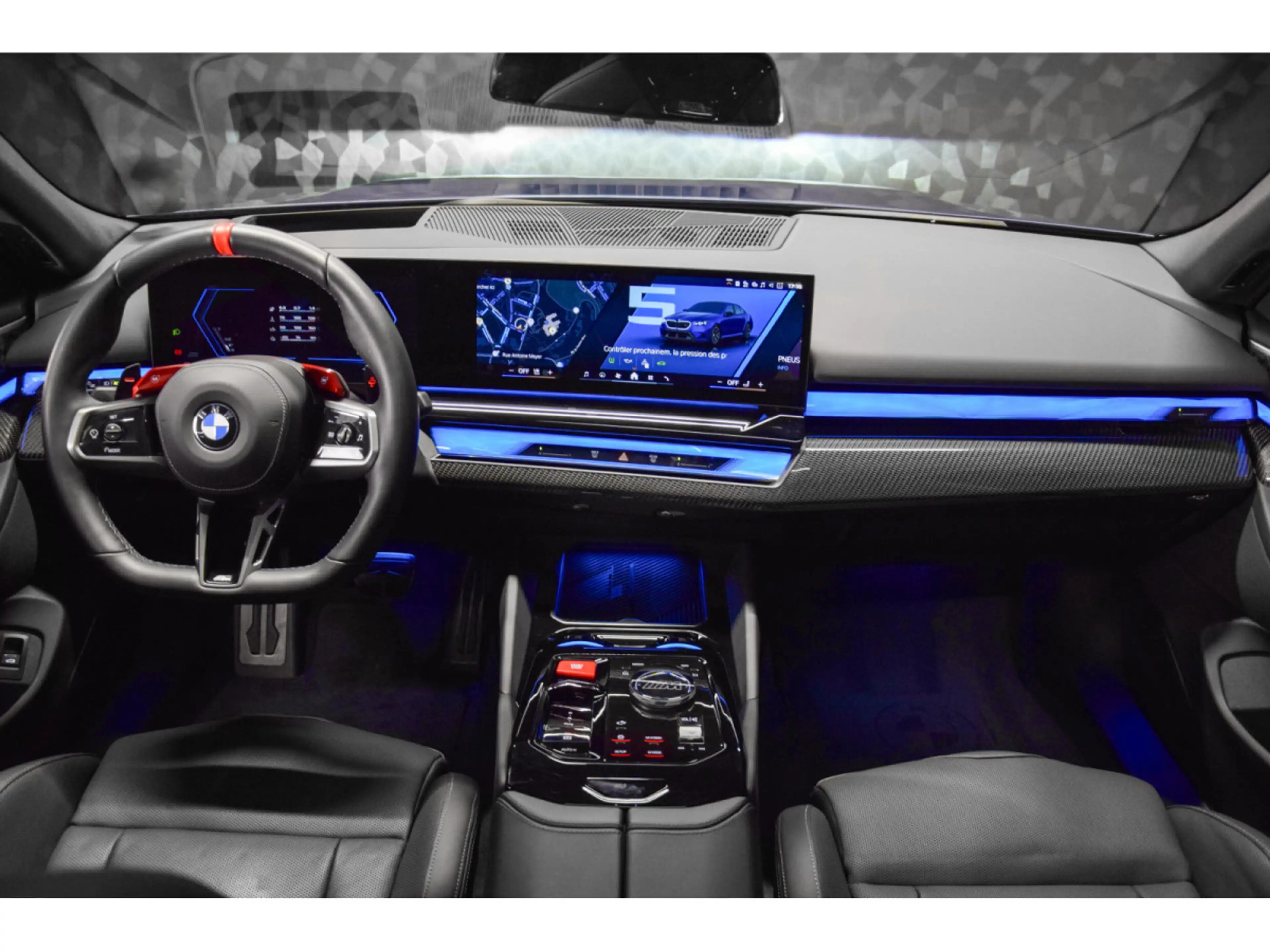 BMW M5 G90 Marina Bay Blue Metallic — photo 12