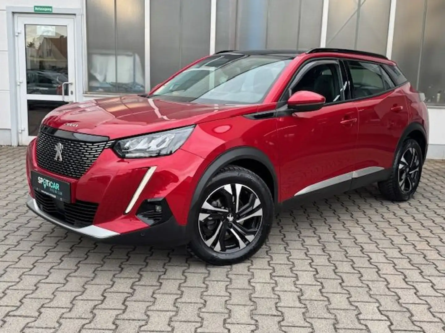 Peugeot 2008 PureTech 130 Allure Rouge - 1