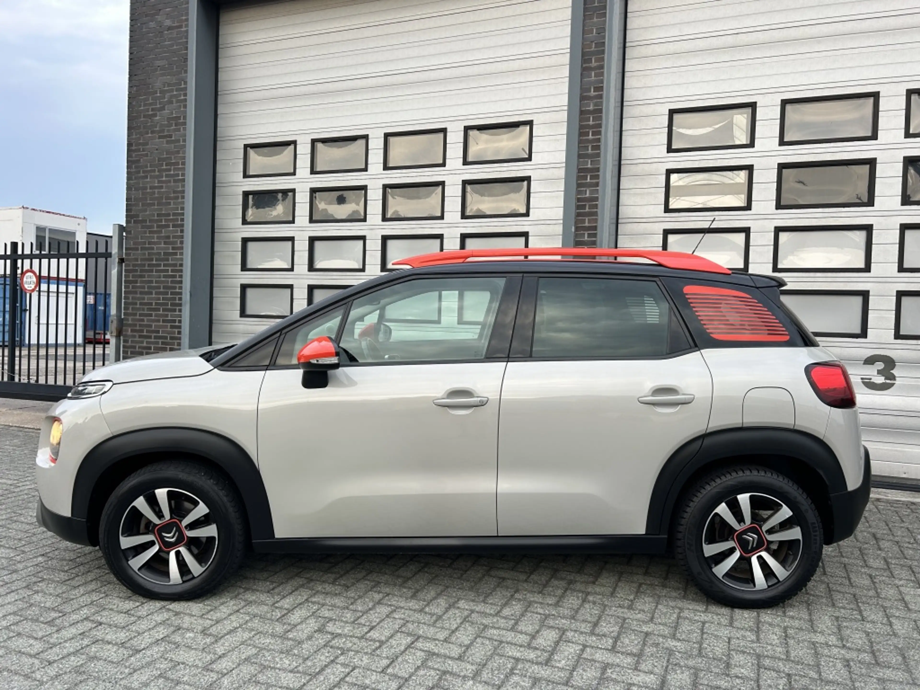 Citroen C3 Aircross 1.2 PT S&S Shine Automaat! TOPSTAAT ✅ — photo 2