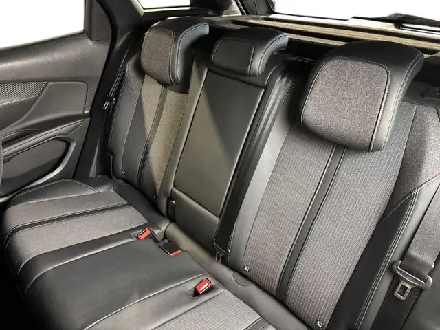 Peugeot 3008 view 9