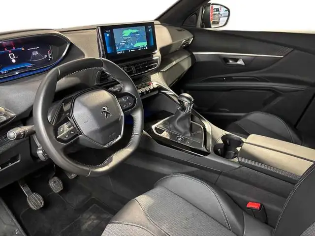 Peugeot 3008 view 11