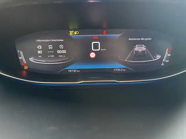 Peugeot 3008 view 12