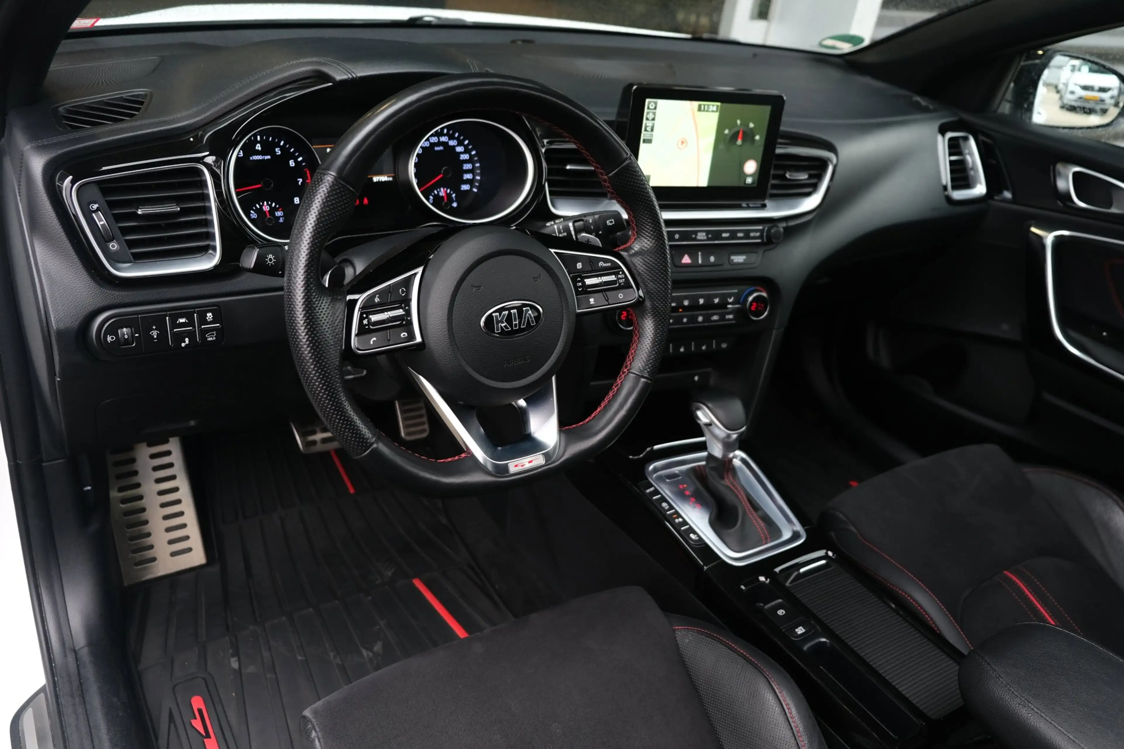 Kia ProCeed / pro_cee'd 1.6 T-GDI 204pk GT-Line Aut Pano Navi Cam — photo 3