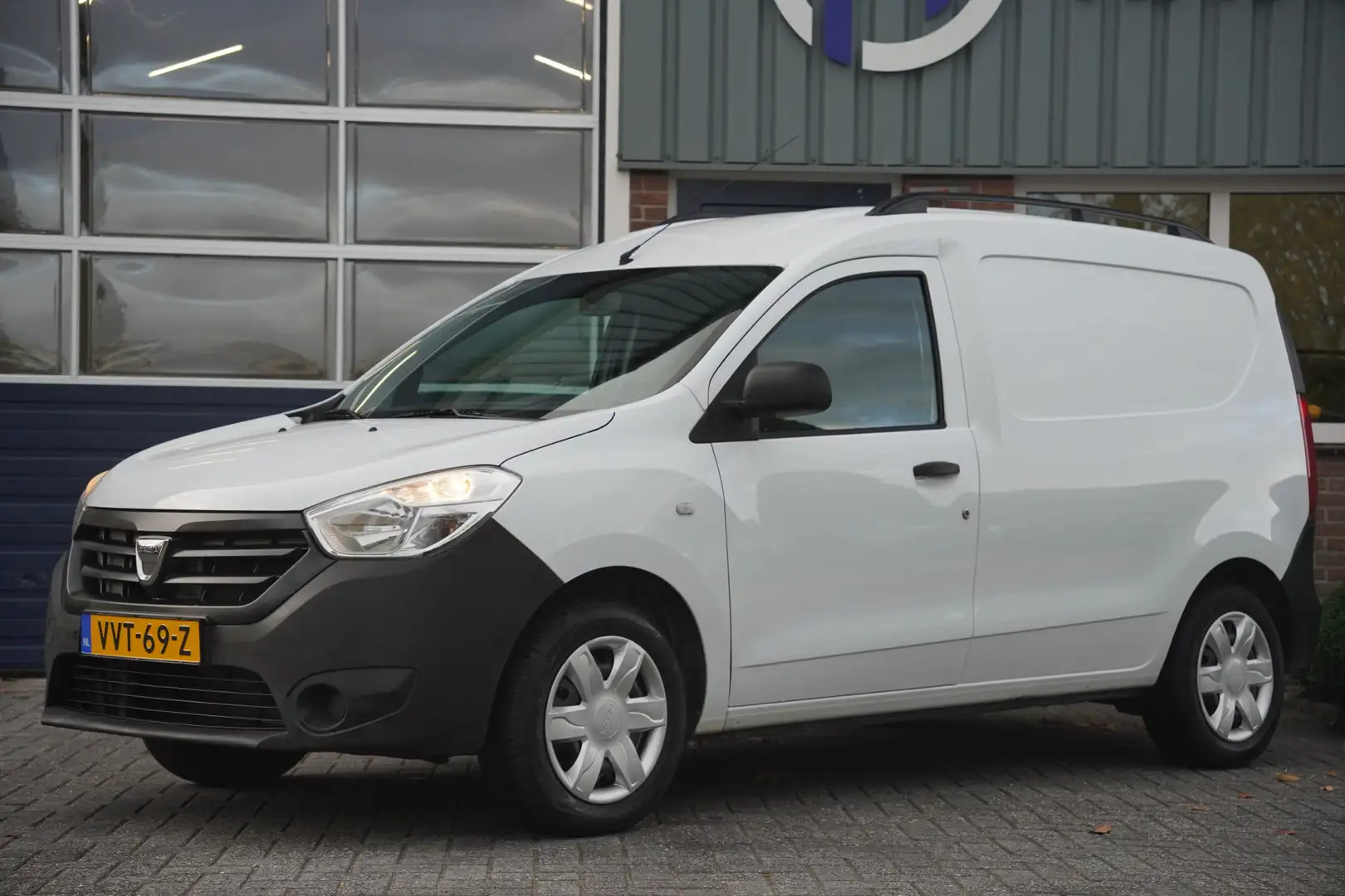 Dacia Dokker 1.6 Benzine, TREKHAAK, BTW-VRIJ / MARGE Wit - 2